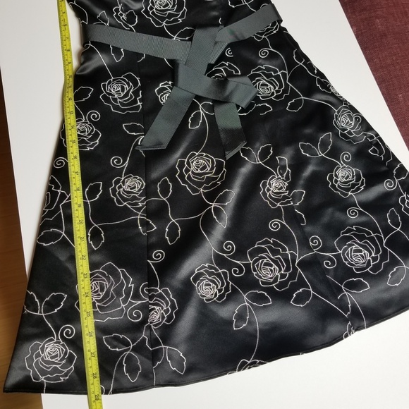 White House Black Market Strapless Dress Floral - Picture 5 of 8